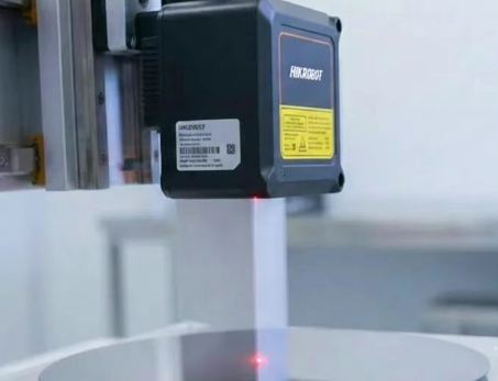 592kHz快速狂飆，?？禉C器人點激光位移傳感器實力登場